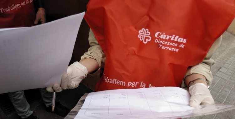 Una voluntària de Càritas | Càritas Diocesana de Terrassa