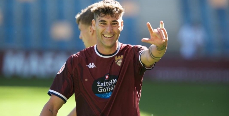 Ribeiro mostrant les banyes, la seva habitual celebració de gol | Pontevedra CF