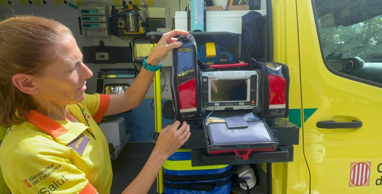 Les ambulàncies de suport vital avançat disposaran d’equipaments que permetran realitzar ecografies i analítiques de sang amb resultat immediat al mateix lloc de l’emergència