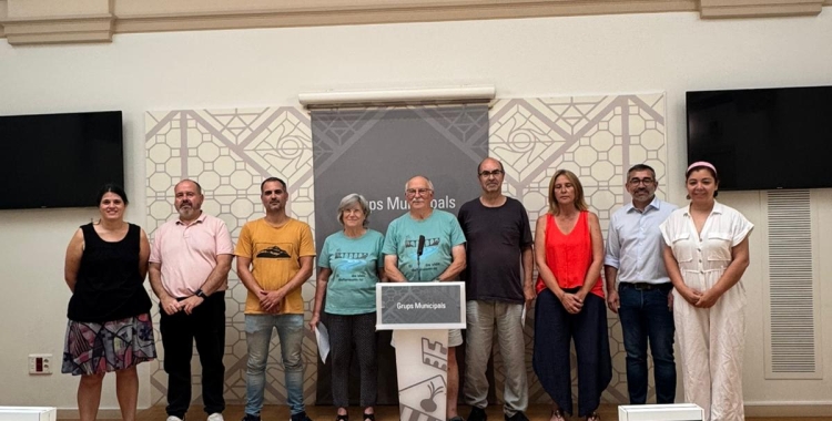 Membres de la Plataforma en defensa del Riu Ripoll i partits polítics a l'Ajuntament | Anna Clarà