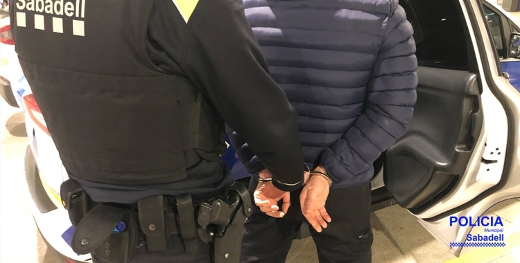 La Policia Municipal deté una persona