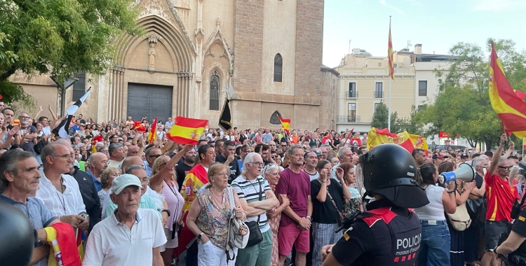 Manifestants a la Plaça de Sant Roc