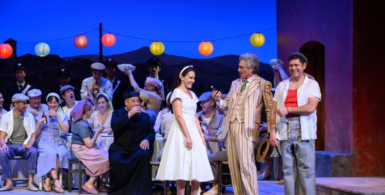 Una escena de l'assaig general de 'L'elisir d'amore' | A Bofill