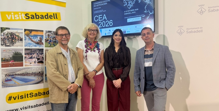 L'Agrupació Astronòmica de Sabadell amb representants institucionals | Anna Clarà