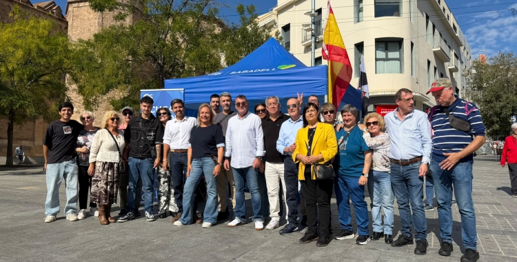 La portaveu Cuca Santos i membres del PP a la Plaça del Racó del Campanar | Anna Clarà