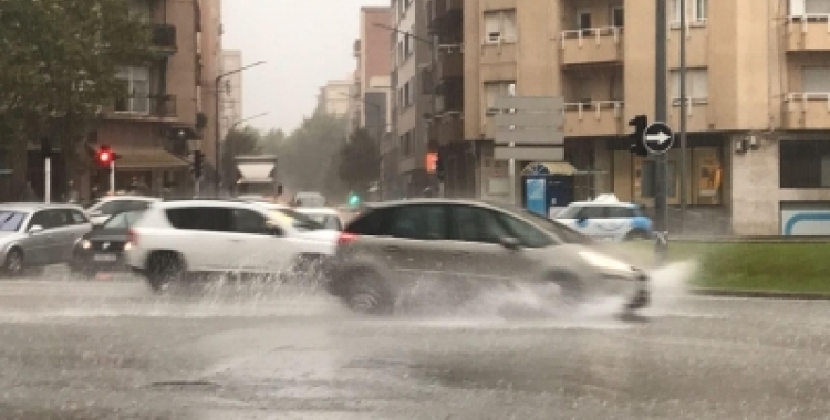 La pluja als carrers de Sabadell | Roger Benet