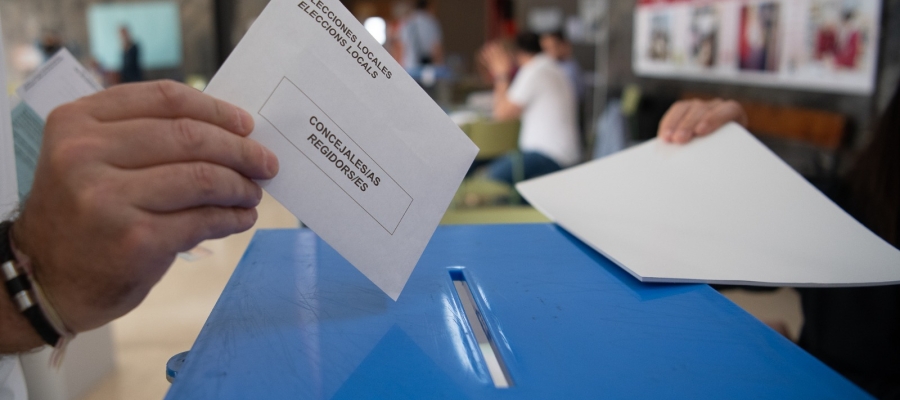 Les urnes durant les eleccions del 28M | Roger Benet