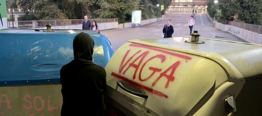 Piquets bloquejant l'accés al campus de la UAB | Albert Segura (ACN)