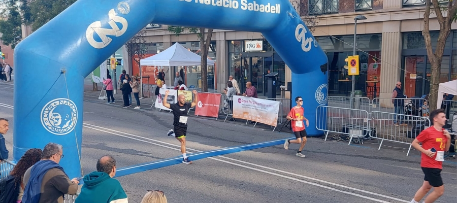 Primeres arribades a la meta de la 4a 'Race for life'