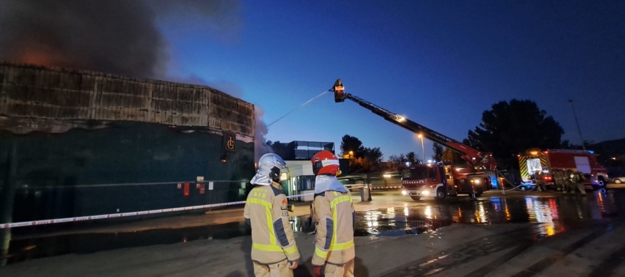 Bombers treballant  | Roger Benet