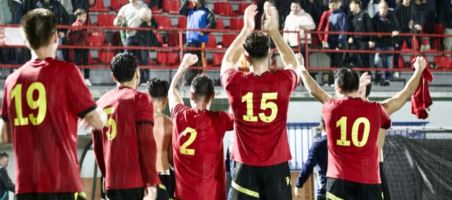 Alegria ripolletenca després d'eliminar el Cerdanyola als penals sota un diluvi | CF Ripollet