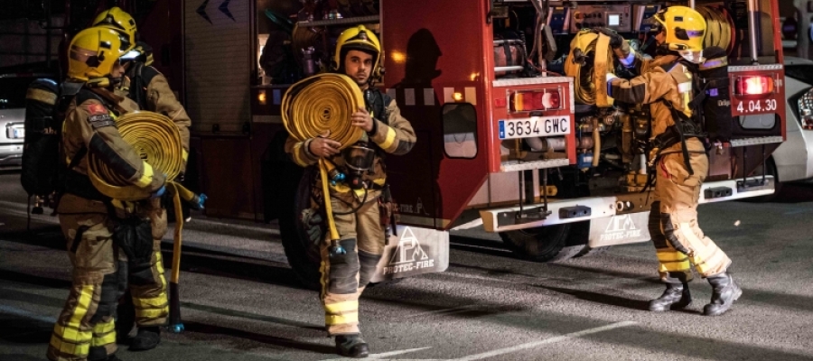 Bombers treballant  | Roger Benet