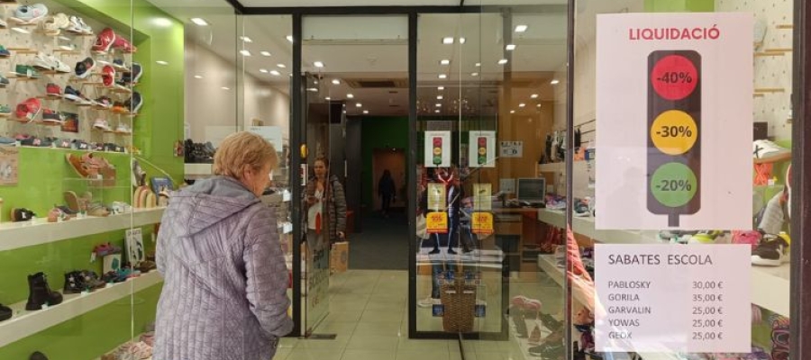 Una clienta a Torras Kids | RàdioSabadell