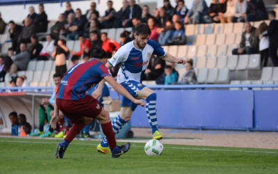Migue García diumenge passat davant l'Atlético Levante | Roger Benet - CES