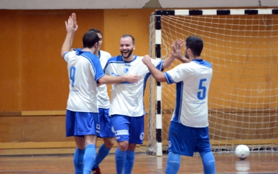 Jugadors del CNS celebrant un gol durant un partit
