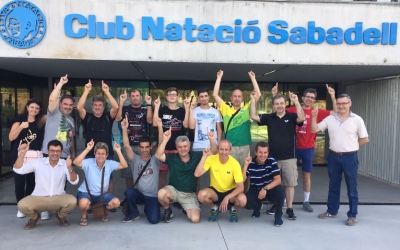 Representants del TT Sabadell celebrant l'acord amb el CN Sabadell