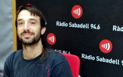 Marc Montlló, als estudis de Ràdio Sabadell/ Raquel Garcia
