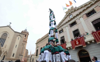 Els Saballuts en una de les seves actuacions a la plaça Sant Roc. 