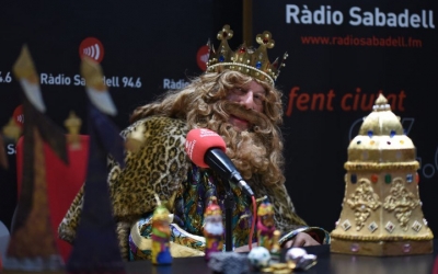 El rei ros, Gaspar, ha estat entrevistat a Ràdio Sabadell abans de la cavalcada. Foto: Roger Benet