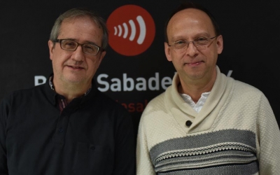 Adolf Pla i Bernat Castillejo als estudis de Ràdio Sabadell| Foto: Roger Benet