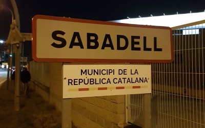 Acció a les plaques d'entrada a la ciutat | CDR Sabadell