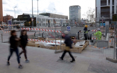 Imatge de l'accés, encara per acabar, a la nova estació Sabadell Centre de Rodalies | Roger Benet