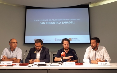 Regidors i el president de l'Associació d'Empresaris de Can Roqueta han presentat avui el pla de remodelació/ Karen Madrid