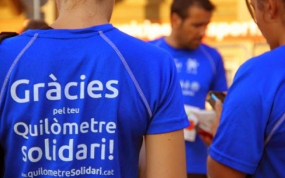 Imatge de la samarreta de la primera edició del Kilòmetre Solidari/ Esquitx