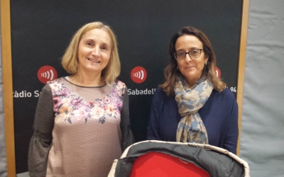 Esther Creus (esquerra) i Alícia Bosch (dreta), a Ràdio Sabadell | Pau Duran