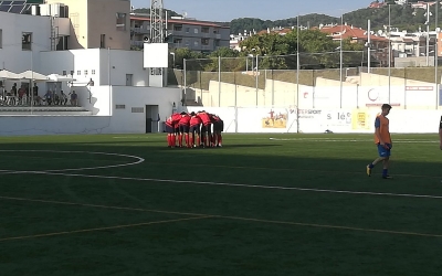 Els jugadors del Sabadell Nord fan pinya abans del partit contra el Lloret | @SabadellNord