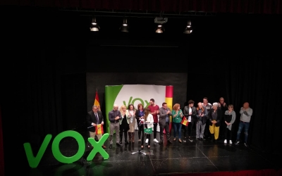 Tot l'equip de Vox Sabadell sobre l'escenari | Helena Molist