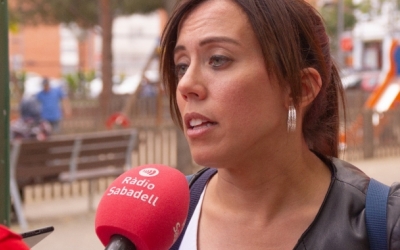 Marta Farrés, en una parada informativa de campanya | Cedida