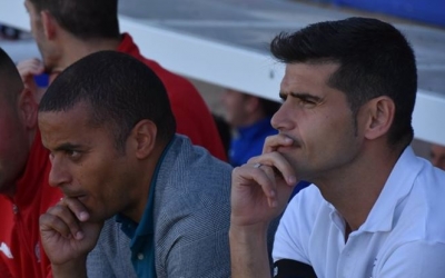 Antonio Hidalgo, juntament amb el seu segon, Juvenal Edjogo, en l'últim partit contra l'Ejea. | Críspulo Díaz