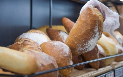 La Llei estableix que el pa integral ha d'estar fet amb farina 100% integral | Roger Benet