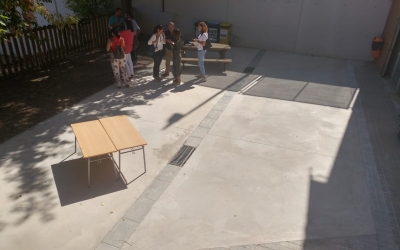 Un dels espais millorats del pati de l'escola Alcalde Marcet | Pere Gallifa