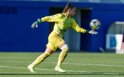 La portera, nascuda l'any 2001, ha debutat amb 18 anys a la màxima categoria del futbol femení | David Ramírez