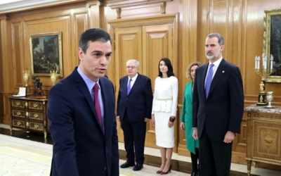 Pedro Sánchez, jurant el càrrec davant del Rei/ ACN