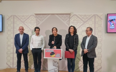 D'esquerra a dreta, Ramon Vilanova (UAB), Leo Torrecilla  (Cambra de Comerç), Marta Farrés (alcaldessa), Montse González (tinenta d'alcaldessa), Joan Martí (Taulí) | Ràdio Sabadell 