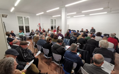 Una vuitantena de persones han participat a l'assamblea d'EUiA Sabadell | Cedida