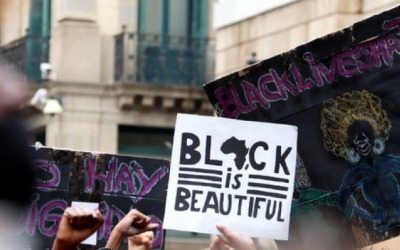 Detall d'una de les pancartes a la protesta 'Black Lives Matter' | ACN