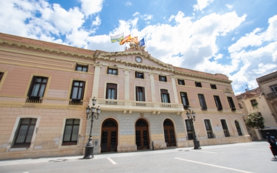 Una setantena de treballadors interins de l'Ajuntament de Sabadell denuncien una situació laboral precària | Roger Benet