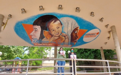 Guerola i Morell, davant del mural dels Merinals/ Karen Madrid