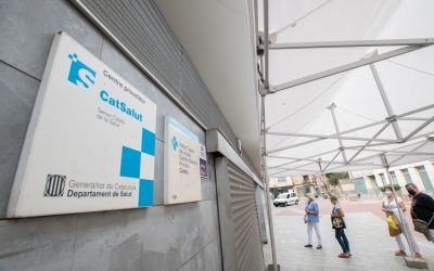 Entrada al CAP Centre, a la plaça Joan Oliu | Roger Benet