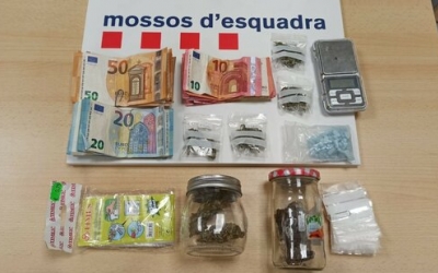 Material requisat per la policia/ Mossos