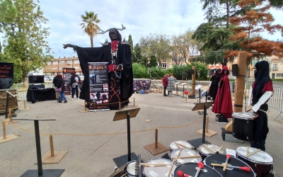 L'exposició s'ha estrenat a la plaça de les Dones del Tèxtil | Pere Gallifa