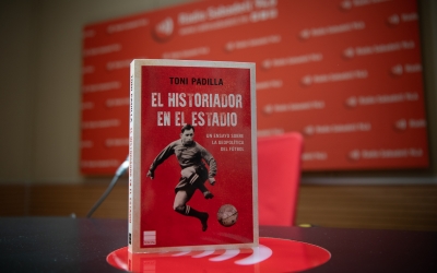'El historiador en el estadio' és el quart llibre que publica Toni Padilla | Roger Benet
