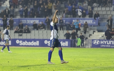 Boris Garrós celebrant un dels set gols anotats amb la samarreta arlequinada | Alex Canales
