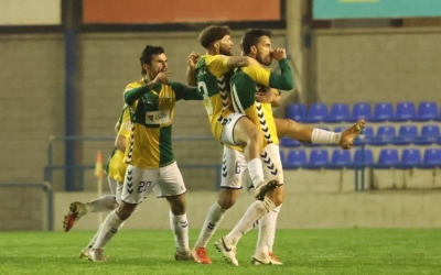 Néstor dedicant-li el gol al seu fill | Críspulo Díaz