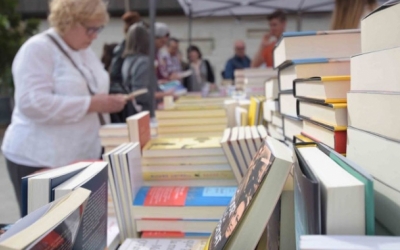 Una parada de llibres, en un Sant Jordi abans de la pandèmia/ Roger Benet