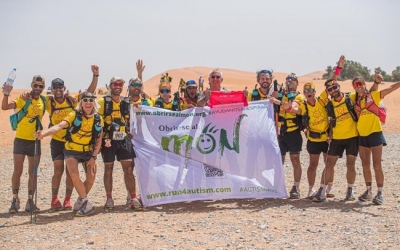 L'equip d'Obrir-se al món a la Marató de Sables | Cedida